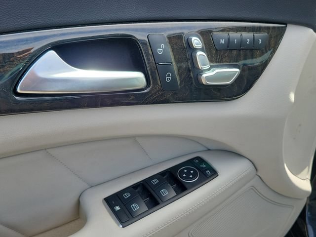Used 2016 Mercedes-Benz CLS 400 4MATIC w/ Premium 2 Package image 25
