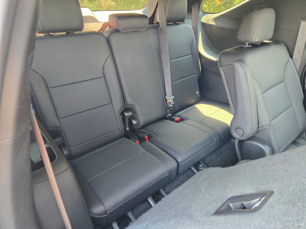Used 2026 Chevrolet Traverse LT AWD/4WD image 12