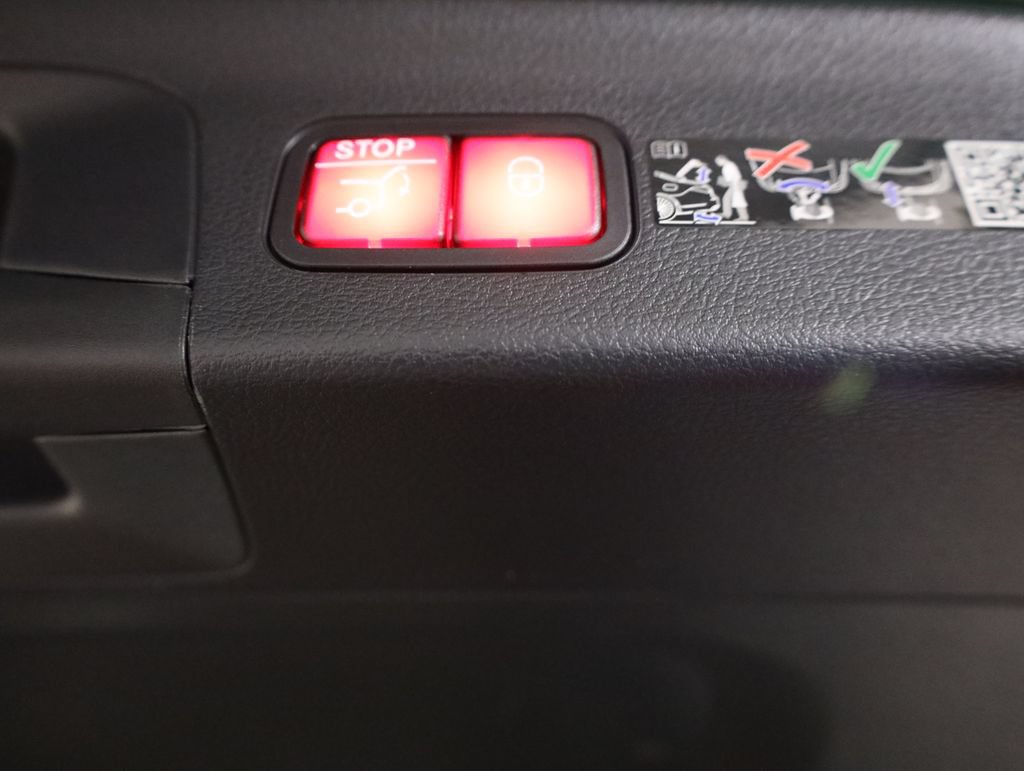 Used 2026 Mercedes-Benz GLS 580 4MATIC image 86