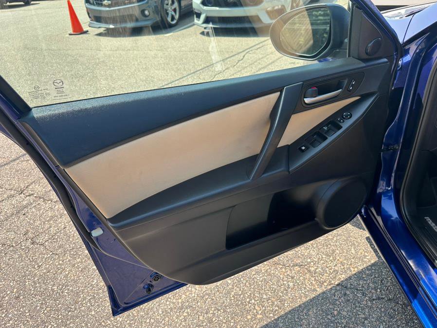 Used 2012 MAZDA MAZDA3 i Touring image 9
