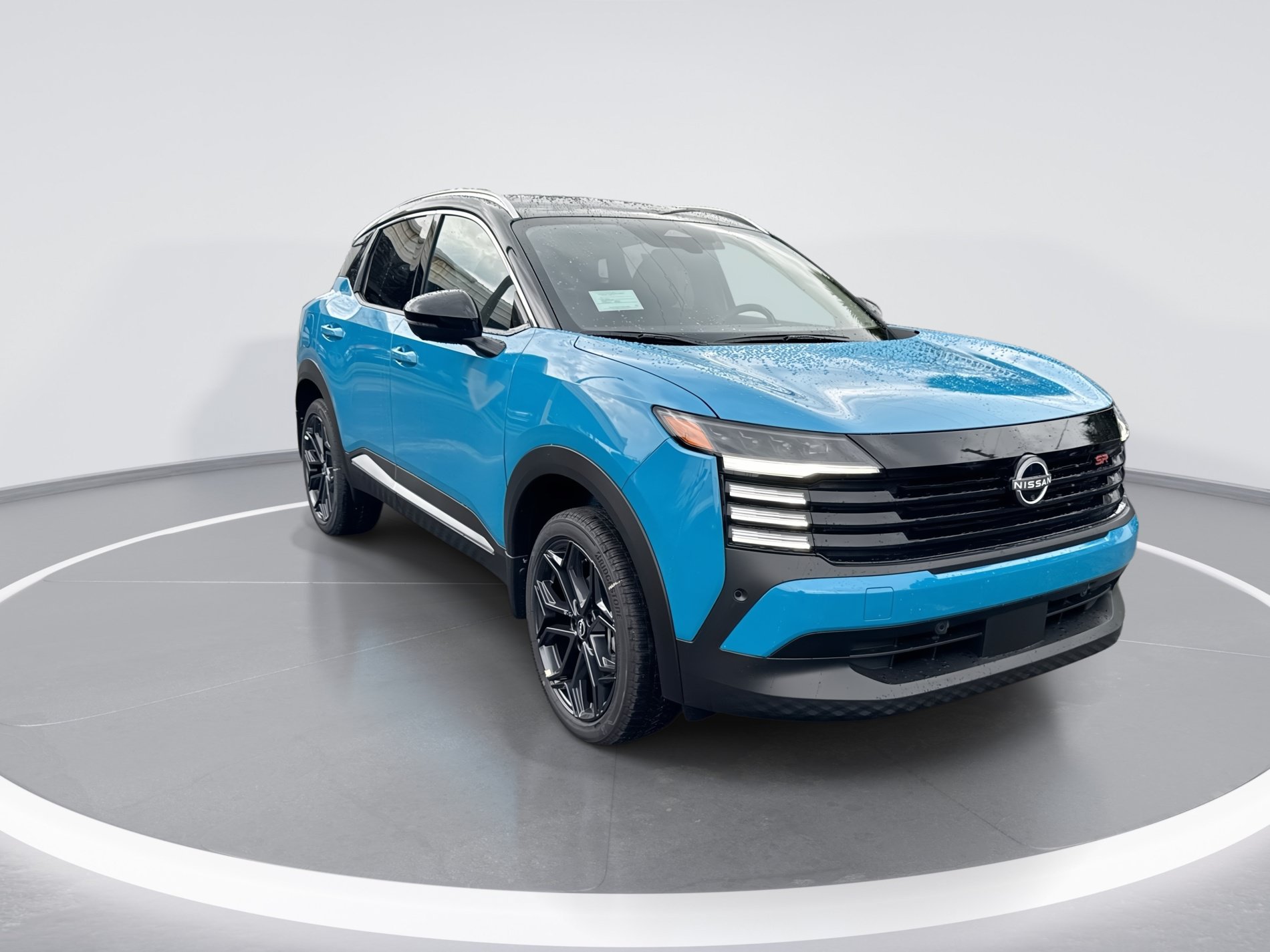 New 2027 Nissan Kicks SR FWD image 2
