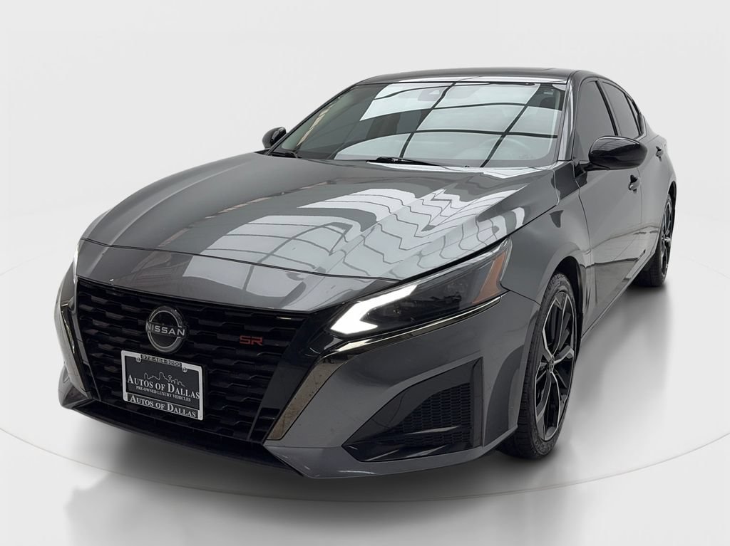 Used 2023 Nissan Altima 2.5 SR w/ SR Premium Package AWD/4WD image 5