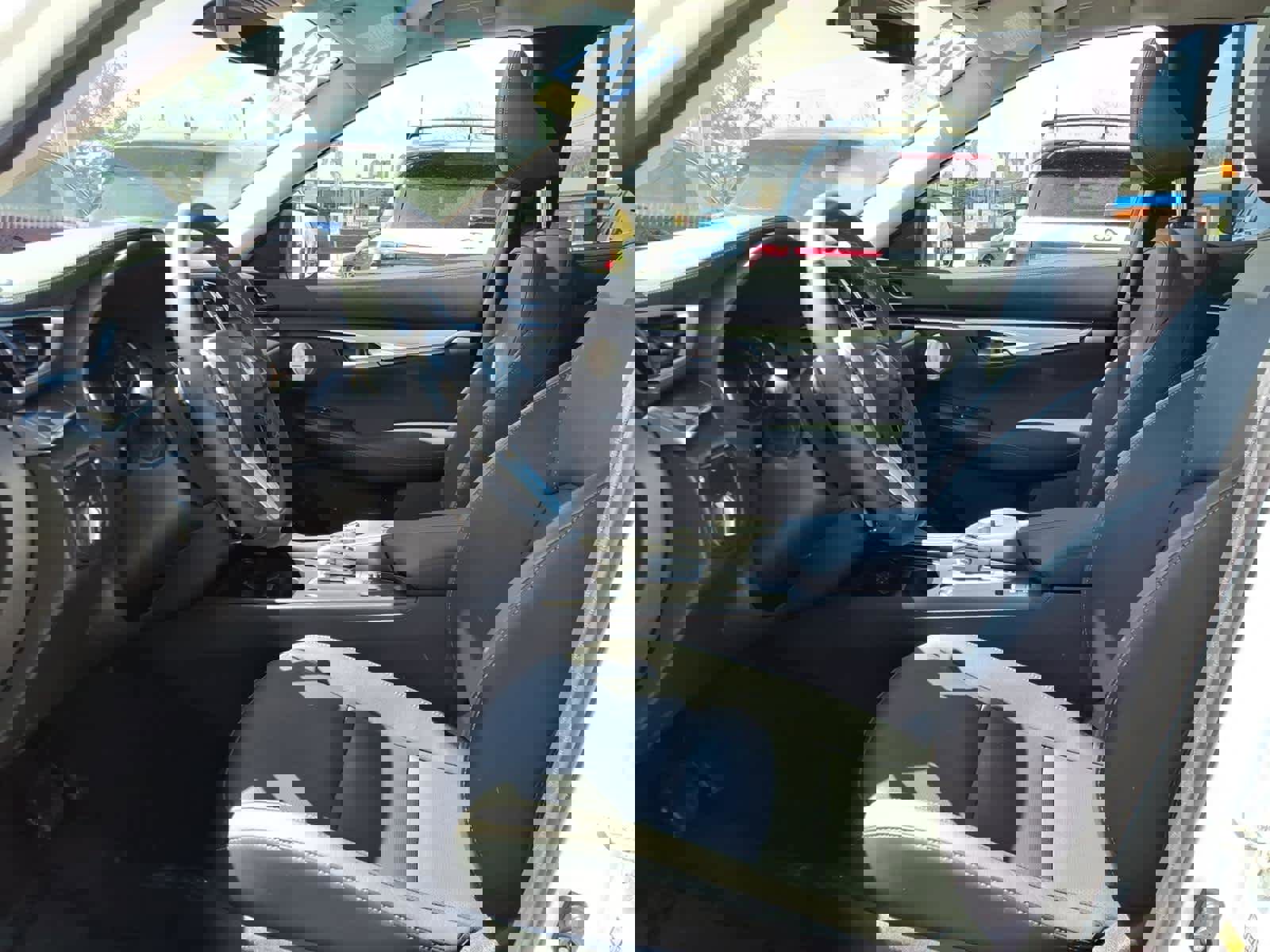 Certified 2024 INFINITI QX50 Luxe AWD/4WD image 9