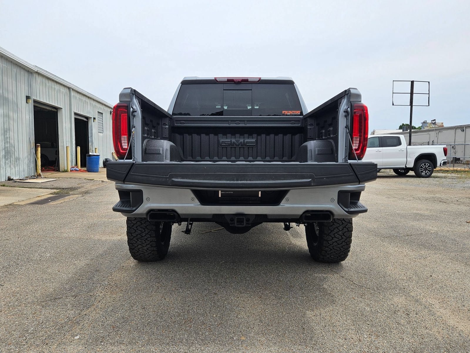 New 2026 GMC Sierra 1500 AT4 w/ AT4 Premium Package AWD/4WD image 4