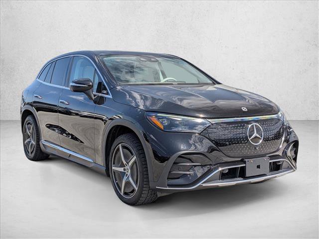 Used 2023 Mercedes-Benz EQE 500 4MATIC SUV w/ Exclusive Trim Package video 3