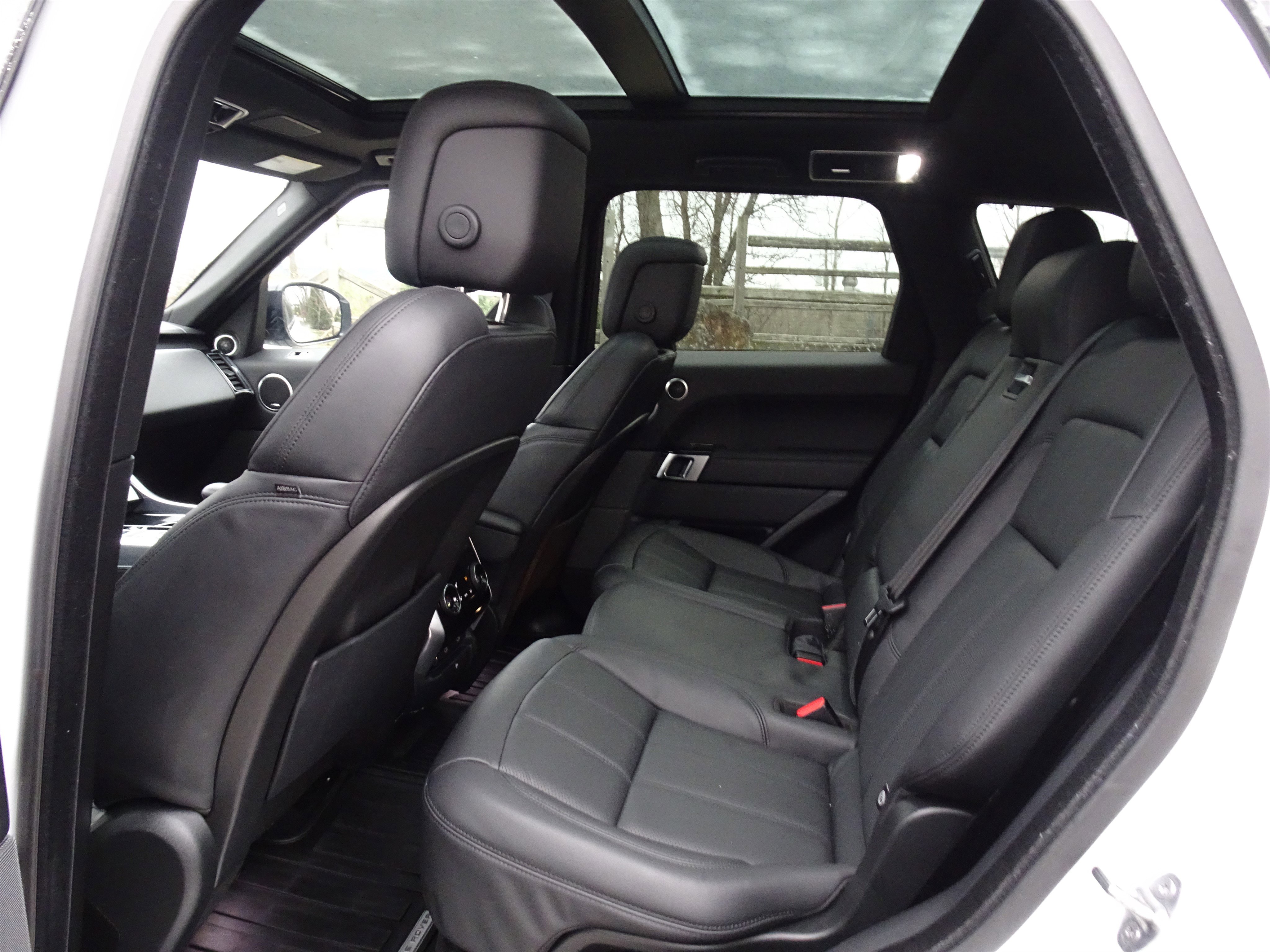 Certified 2022 Land Rover Range Rover Sport HSE Silver Edition image 19