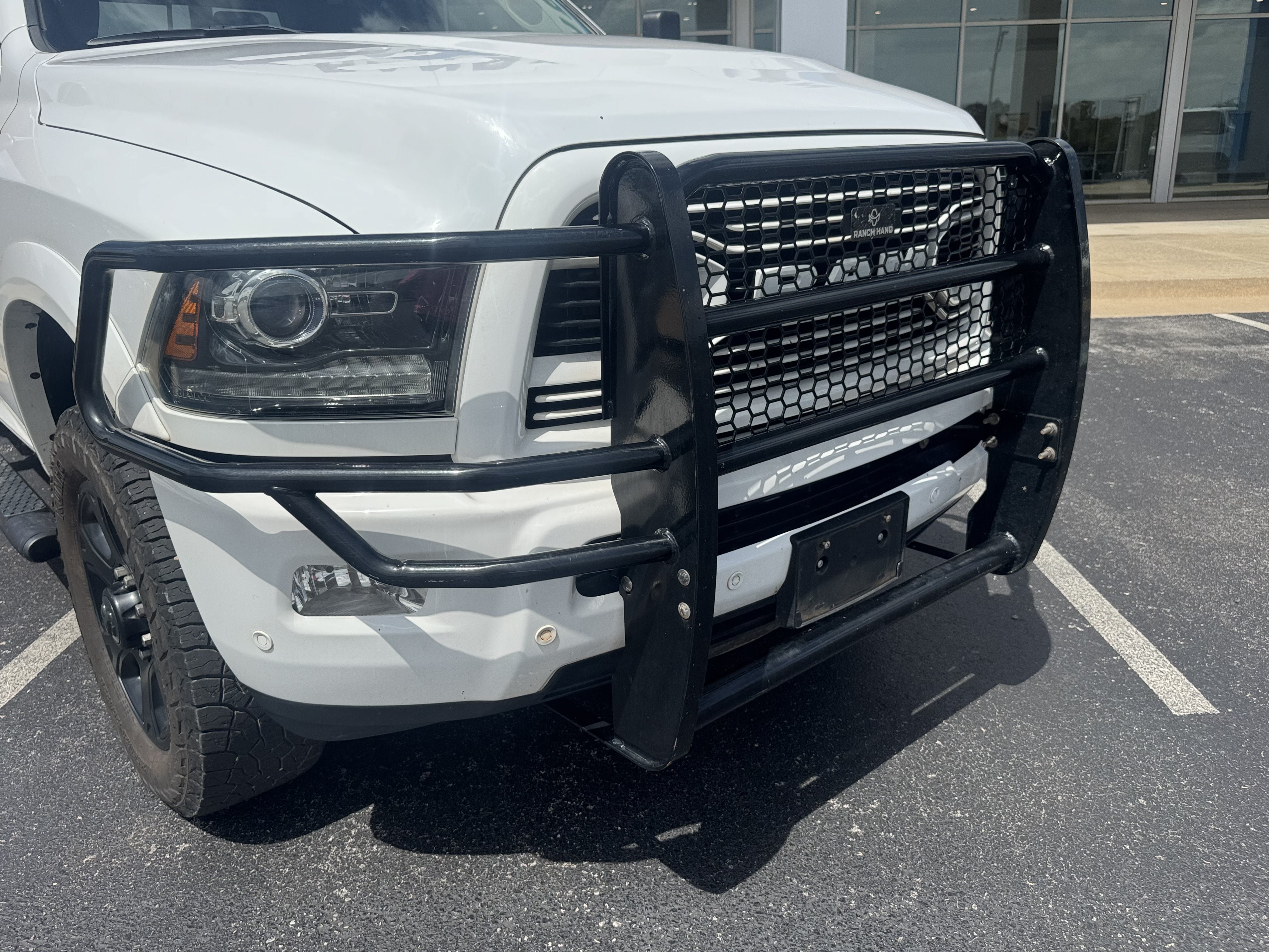 Used 2018 RAM 2500 Laramie w/ Sport Appearance Group AWD/4WD image 8