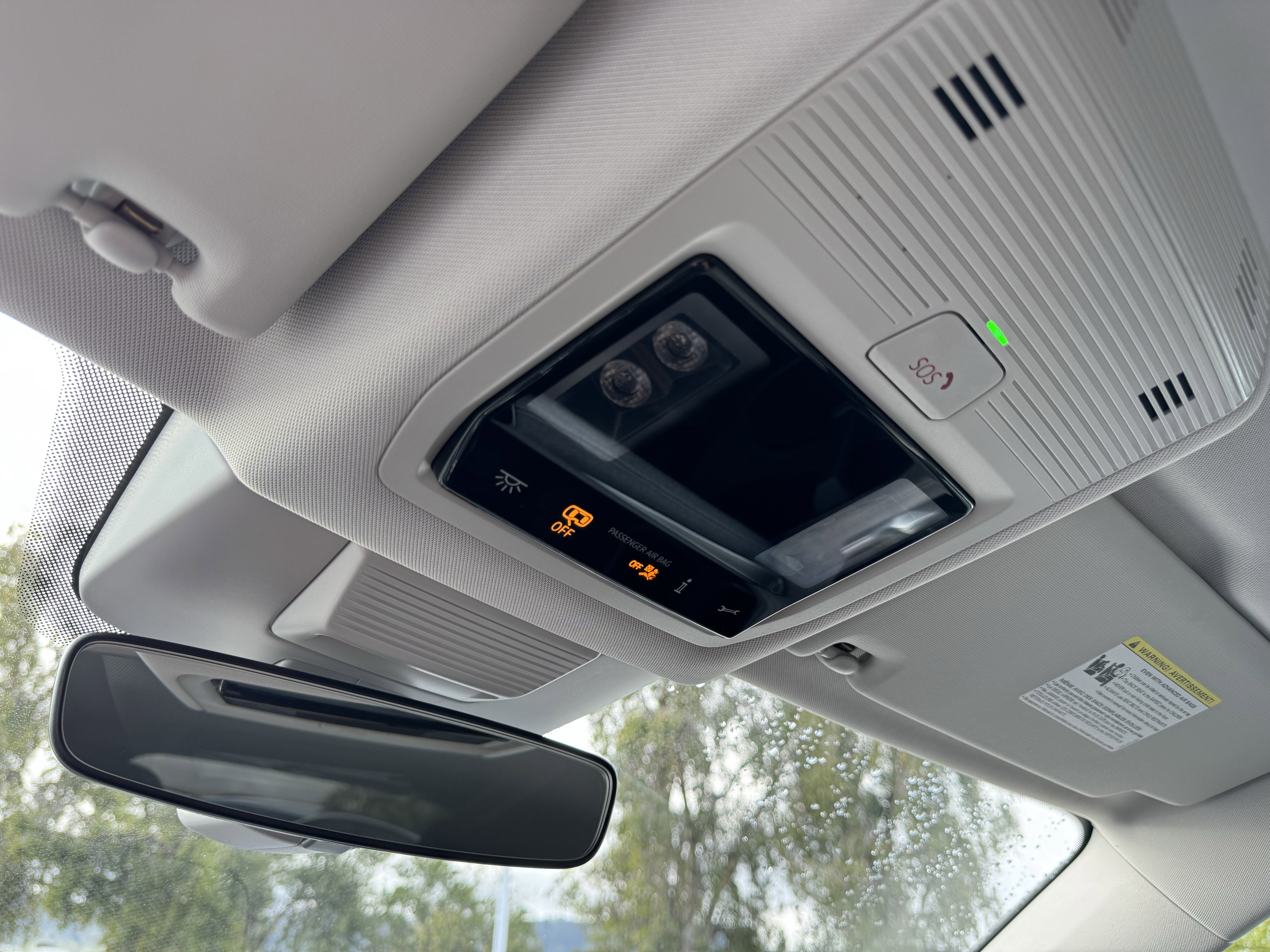 Used 2025 Volkswagen Tiguan S image 31