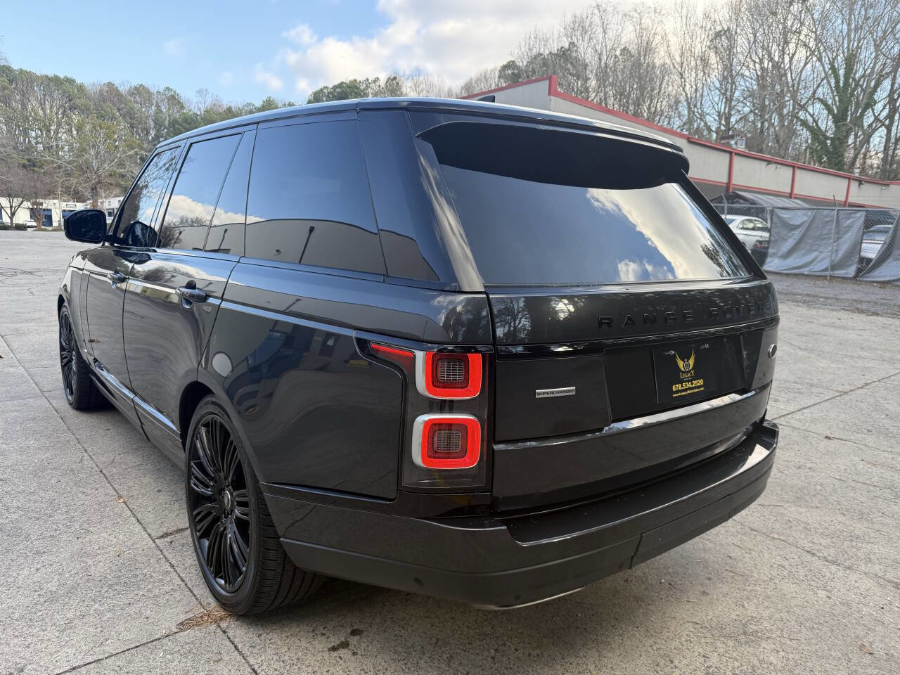 Used 2018 Land Rover Range Rover Supercharged image 7