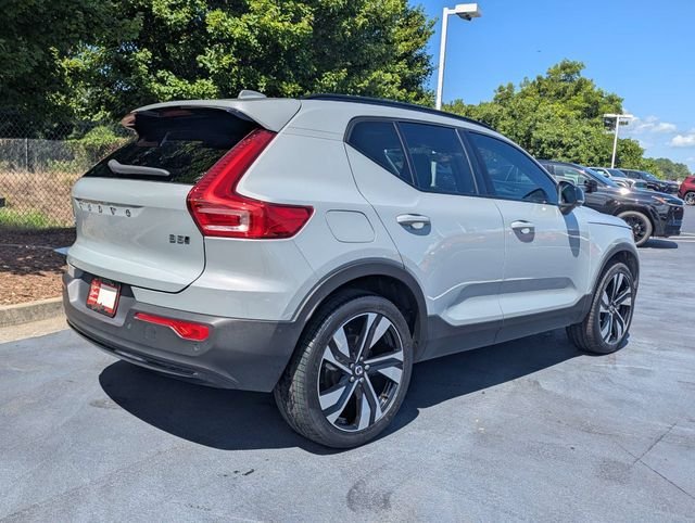 Used 2024 Volvo XC40 B5 Ultimate w/ Climate Package AWD/4WD image 3