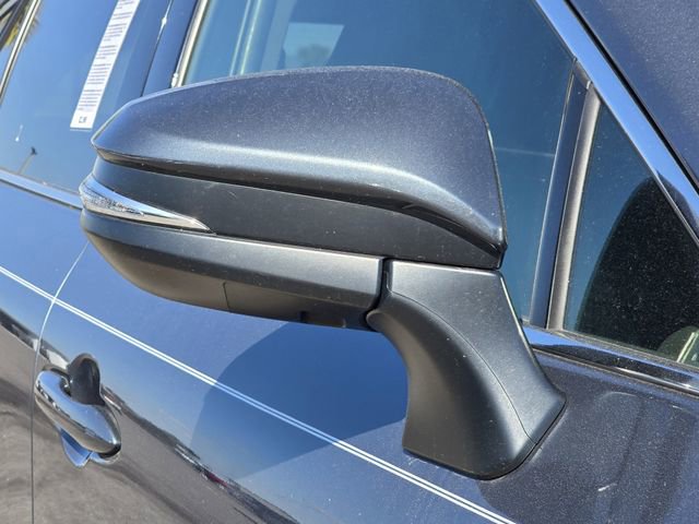 Used 2021 Toyota Venza XLE w/ Softex Package image 12