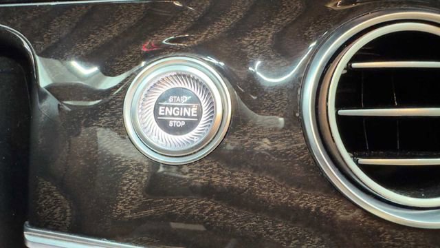 Used 2019 Mercedes-Benz E 300 image 26