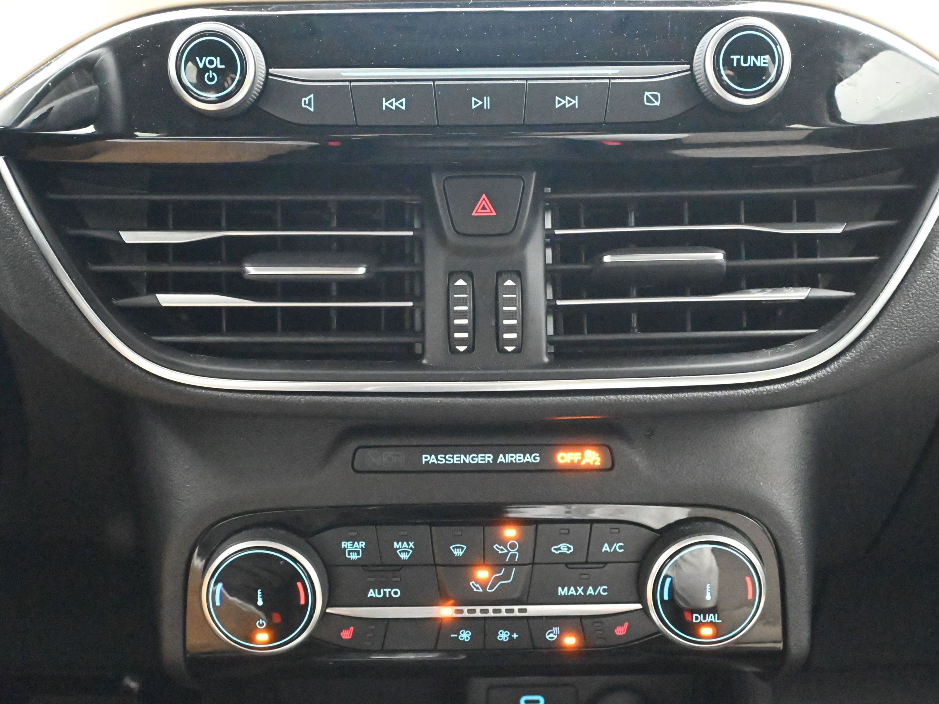 Used 2022 Ford Escape Titanium w/ Titanium Elite Package image 17