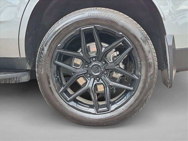 Used 2025 Chevrolet Tahoe RST w/ Comfort Package AWD/4WD image 24
