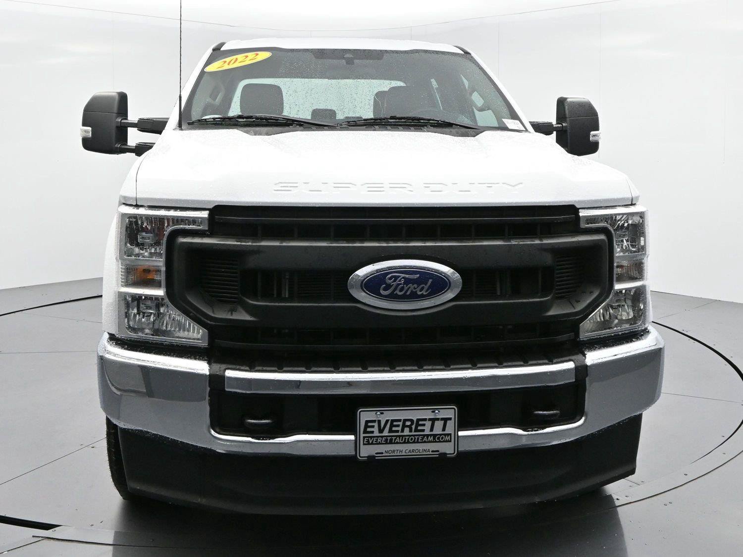 Used 2022 Ford F250 XL w/ Power Equipment Group AWD/4WD image 2