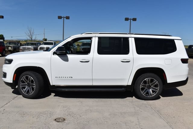 Used 2023 Jeep Wagoneer L Series II AWD/4WD image 8