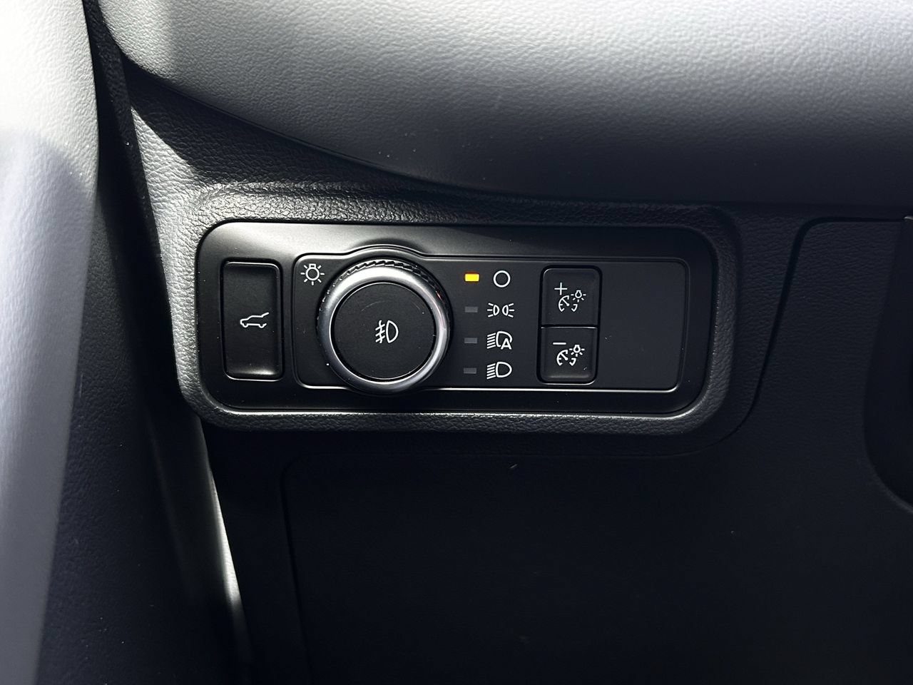 New 2026 Ford Explorer Active w/ Active Comfort Package RWD image 21