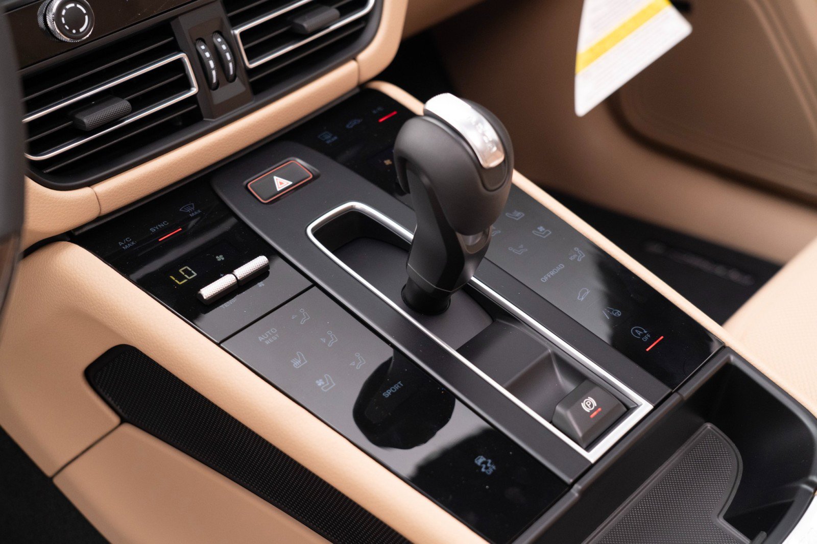 New 2026 Porsche Macan image 27