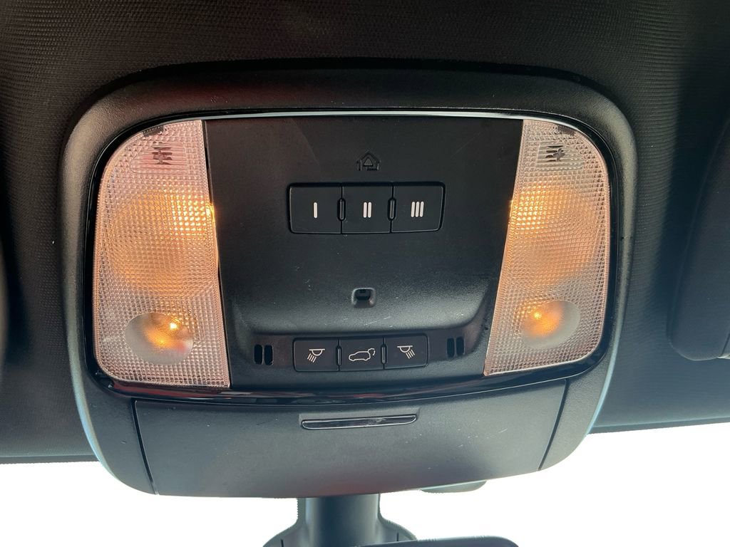 Used 2025 Dodge Durango GT image 22