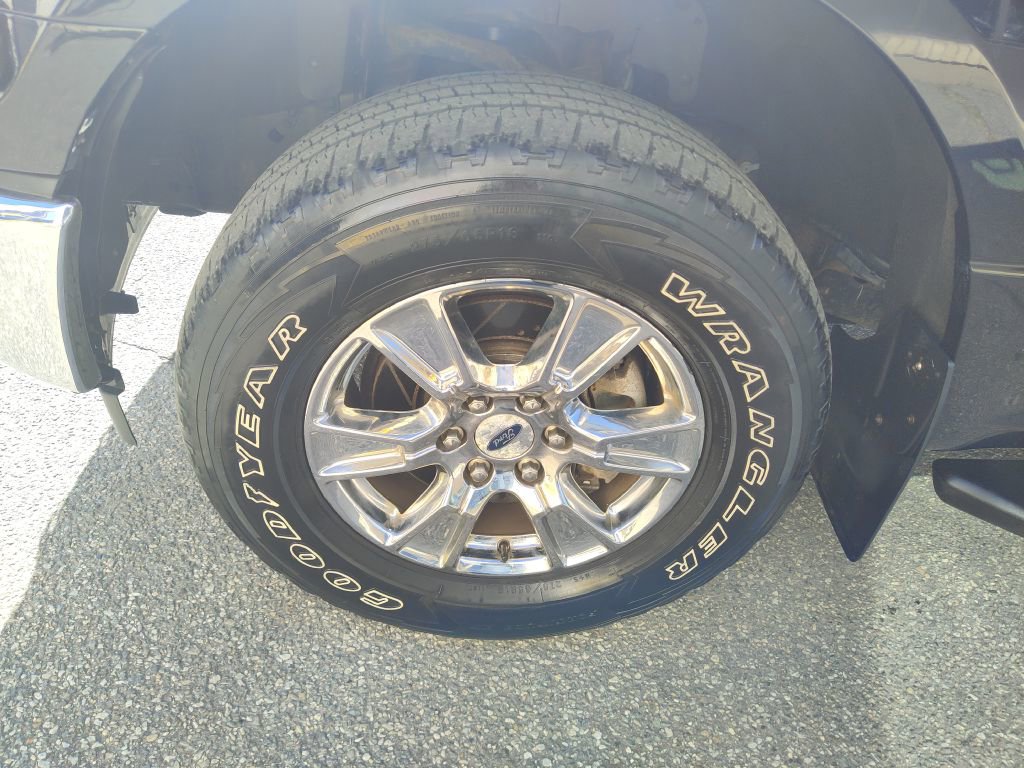 Used 2015 Ford F150 XLT w/ Equipment Group 302A Luxury image 20