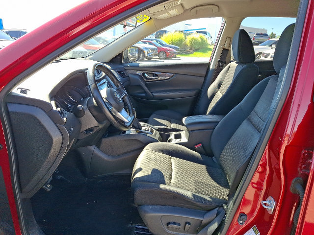 Used 2017 Nissan Rogue SV AWD/4WD image 13