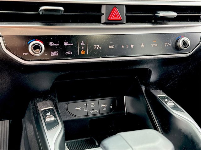Used 2025 Kia Sorento S w/ Panoramic Sunroof Package image 25