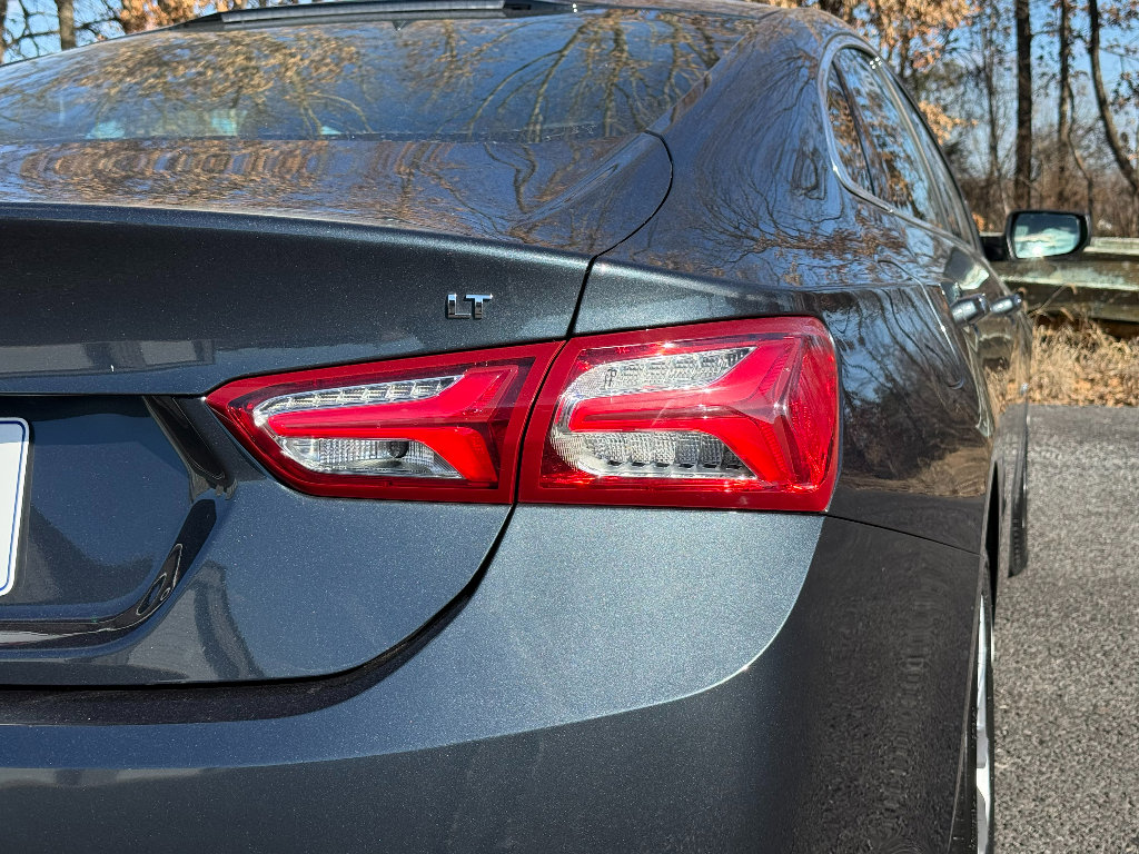 Used 2019 Chevrolet Malibu LT image 8