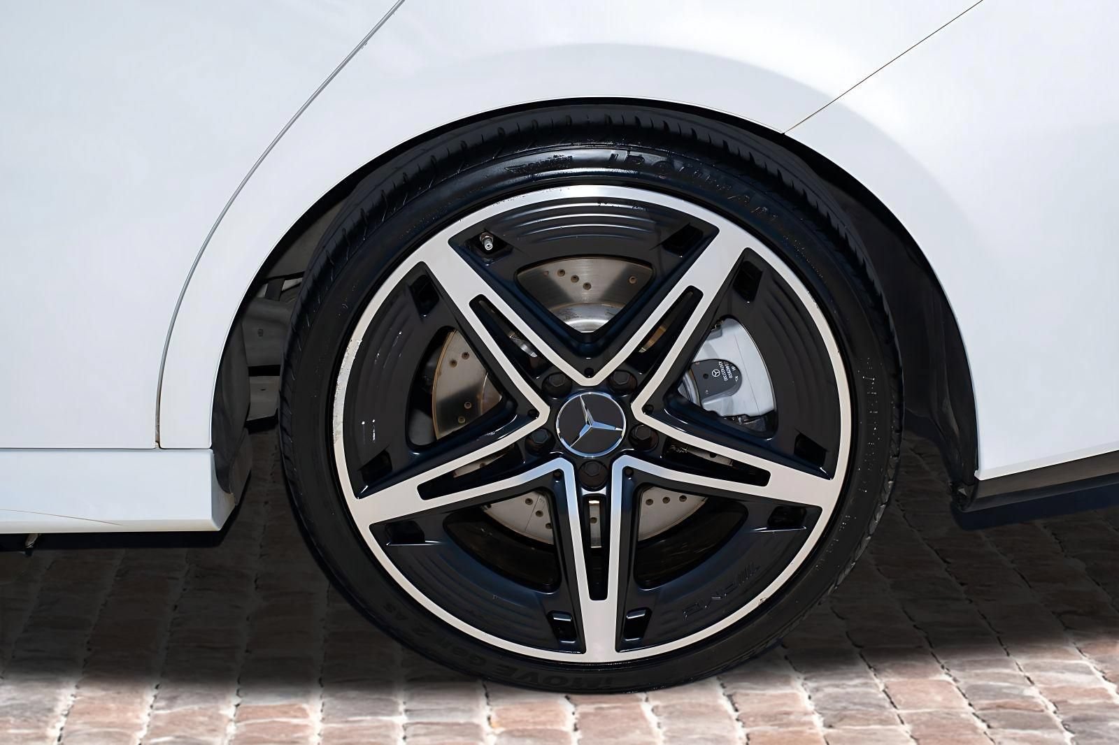 Used 2024 Mercedes-Benz CLA 35 AMG 4MATIC image 39