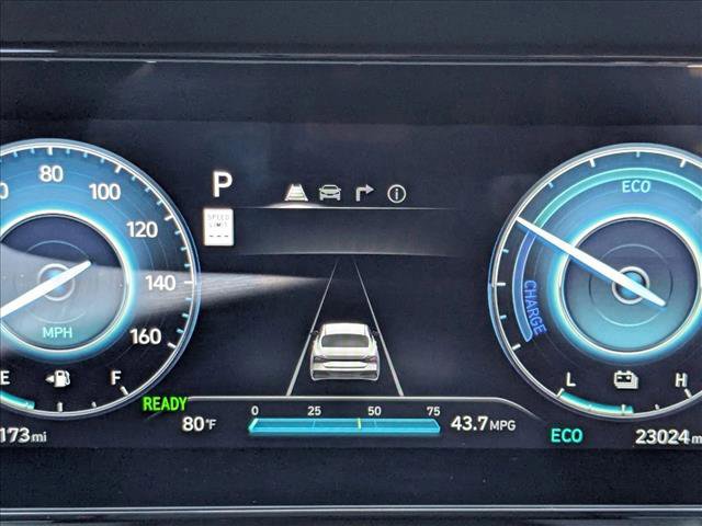 Used 2024 Hyundai Elantra Limited image 11