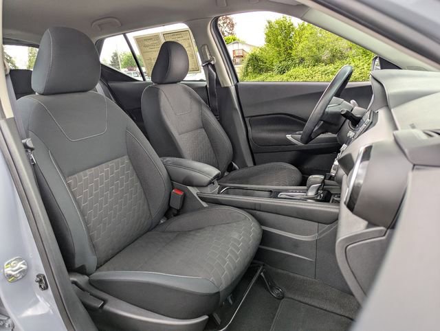Used 2023 Nissan Kicks SV w/ Interior Electronics Package FWD image 30