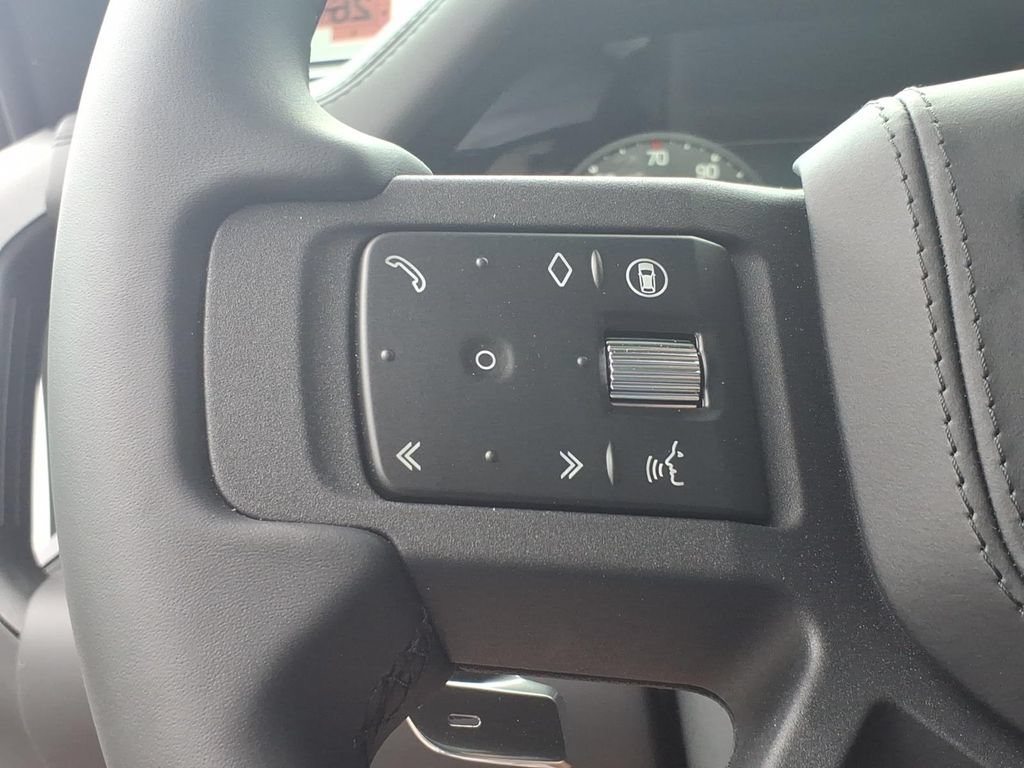 New 2026 Land Rover Defender 90 V8 AWD/4WD image 16