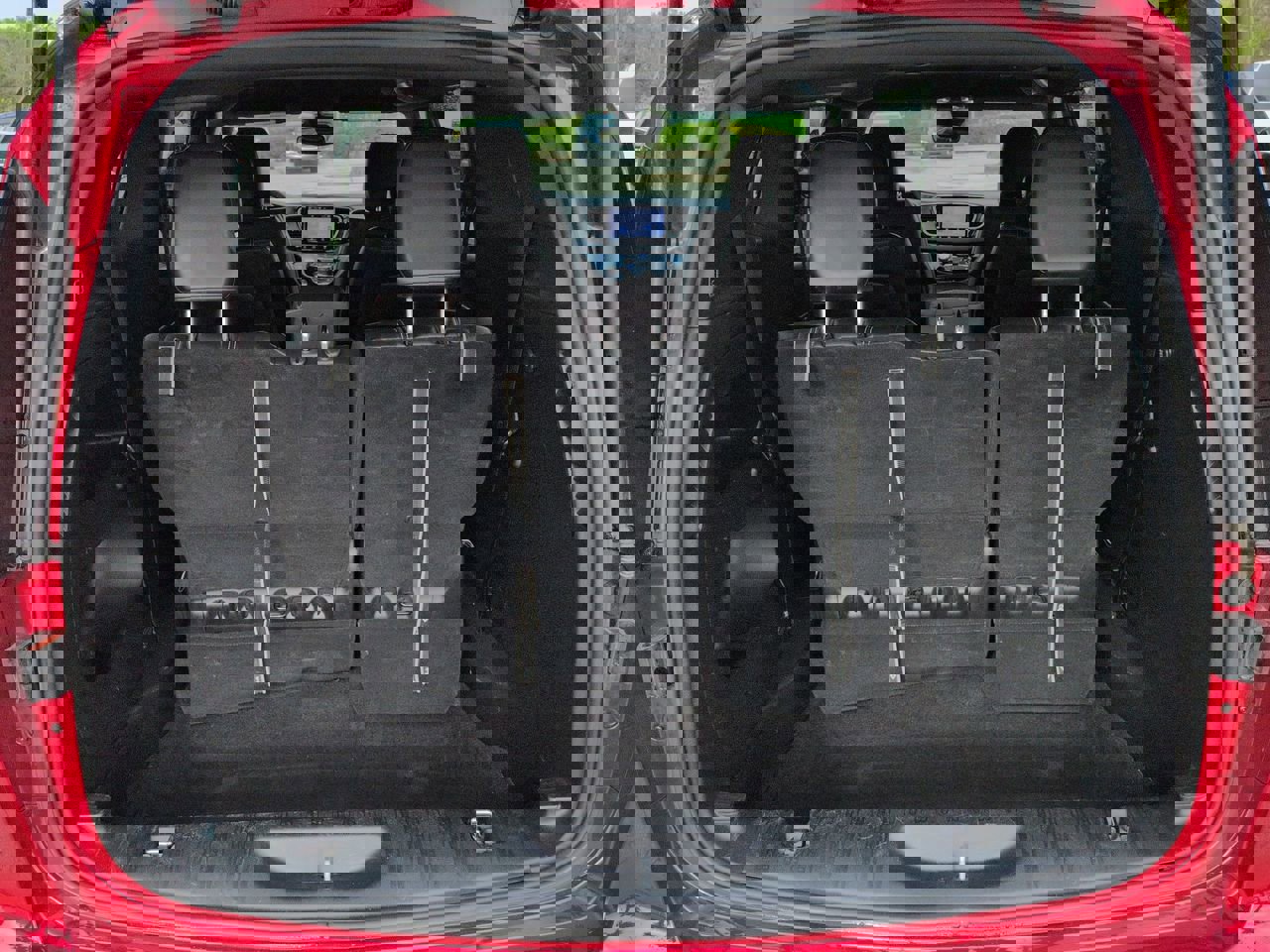 Used 2025 Chrysler Pacifica Select FWD image 12