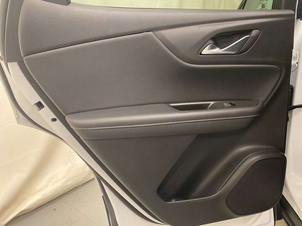 Used 2025 Chevrolet Blazer LT image 12