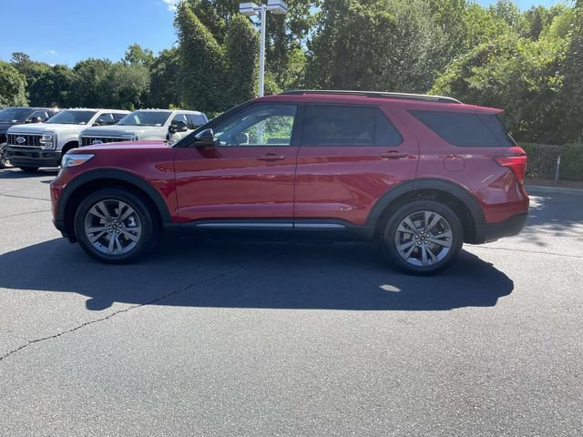 Used 2023 Ford Explorer XLT w/ Equipment Group 202A AWD/4WD image 34