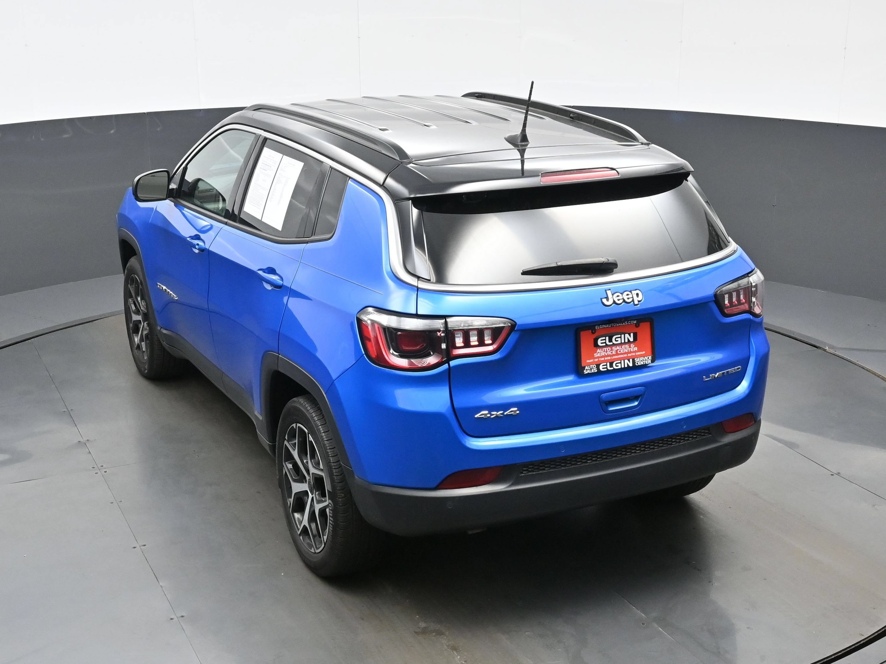 Used 2025 Jeep Compass Limited AWD/4WD image 33