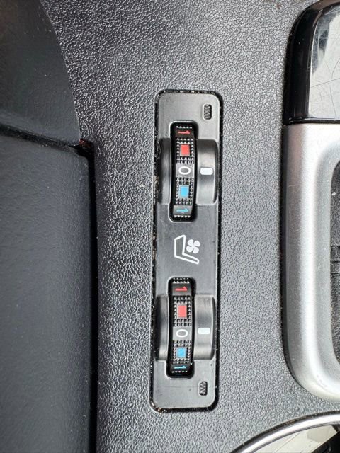 Used 2017 Toyota Highlander Limited Platinum AWD/4WD image 25