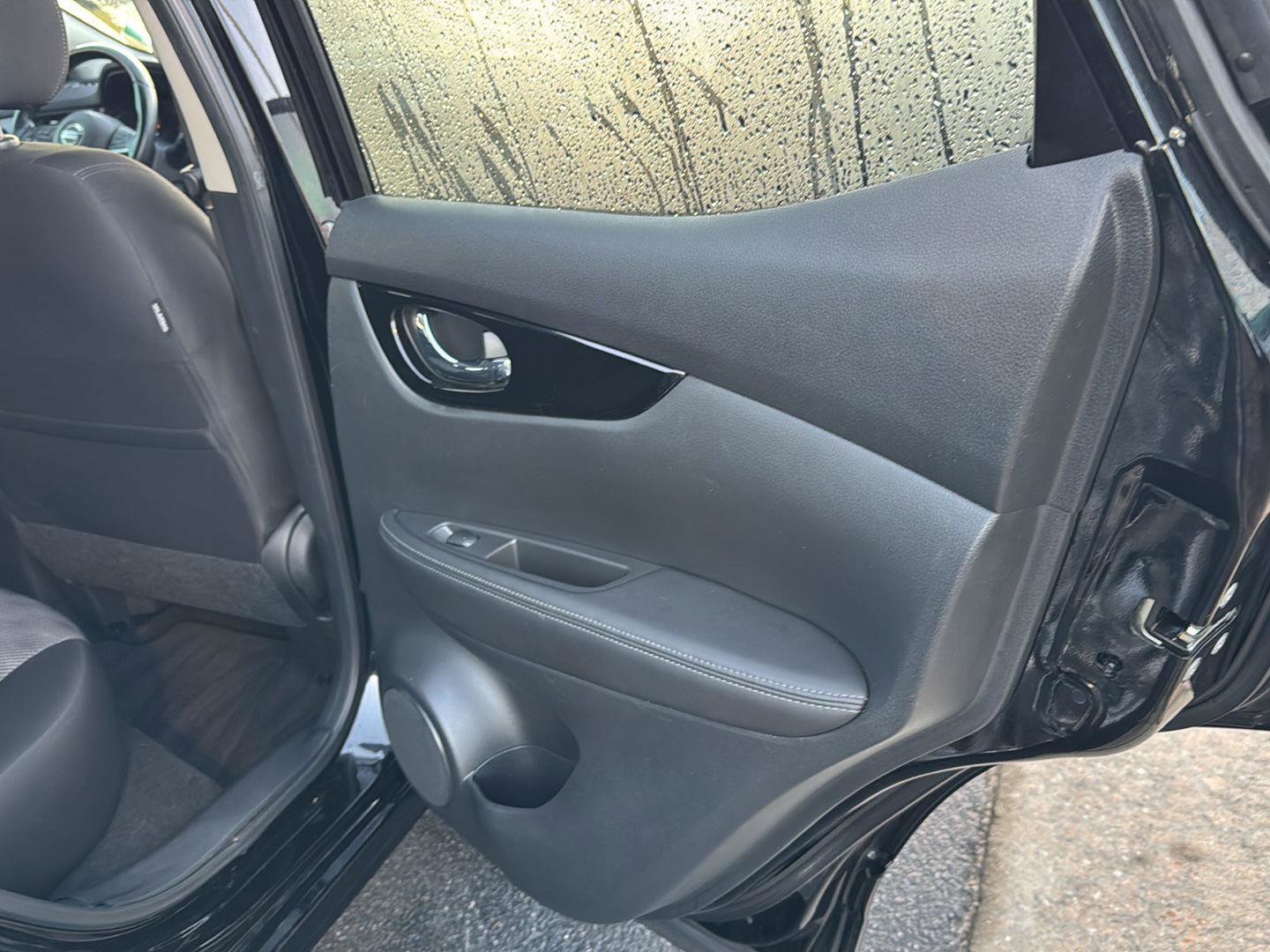 Used 2021 Nissan Rogue Sport SV image 13