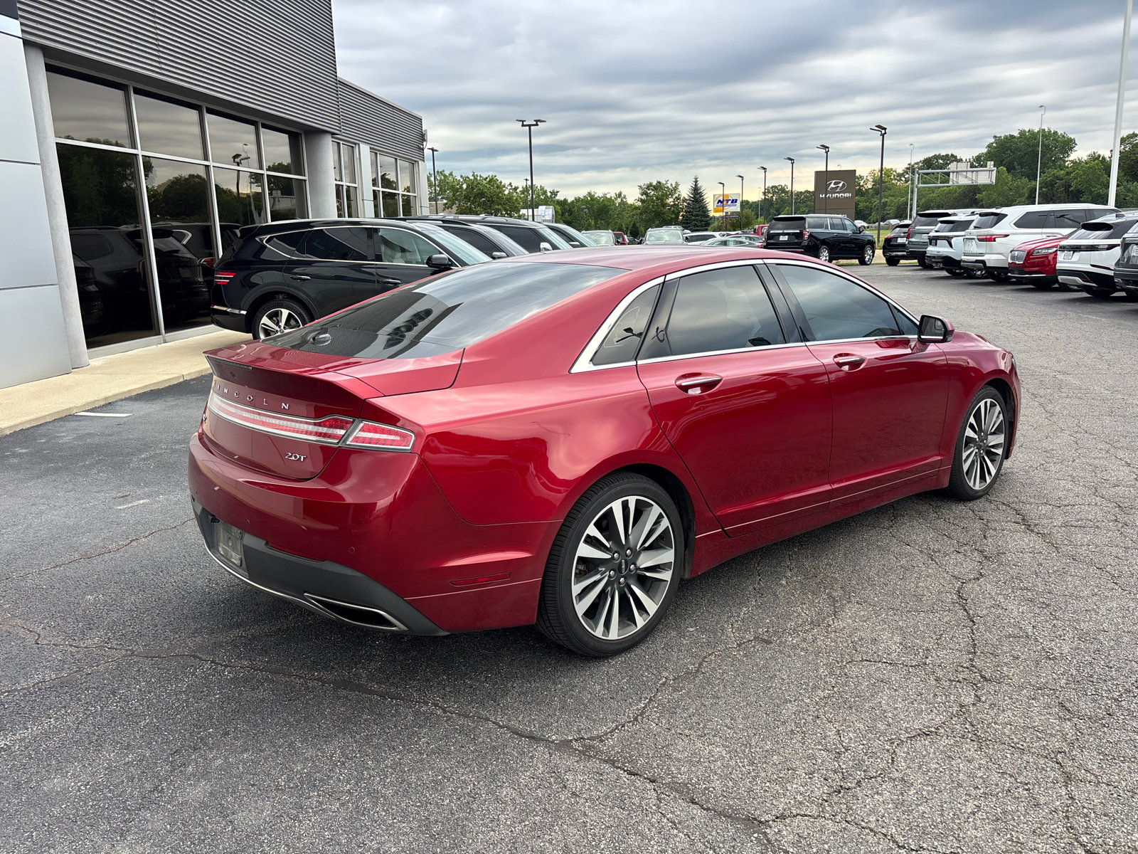 Used 2017 Lincoln MKZ Select FWD image 7