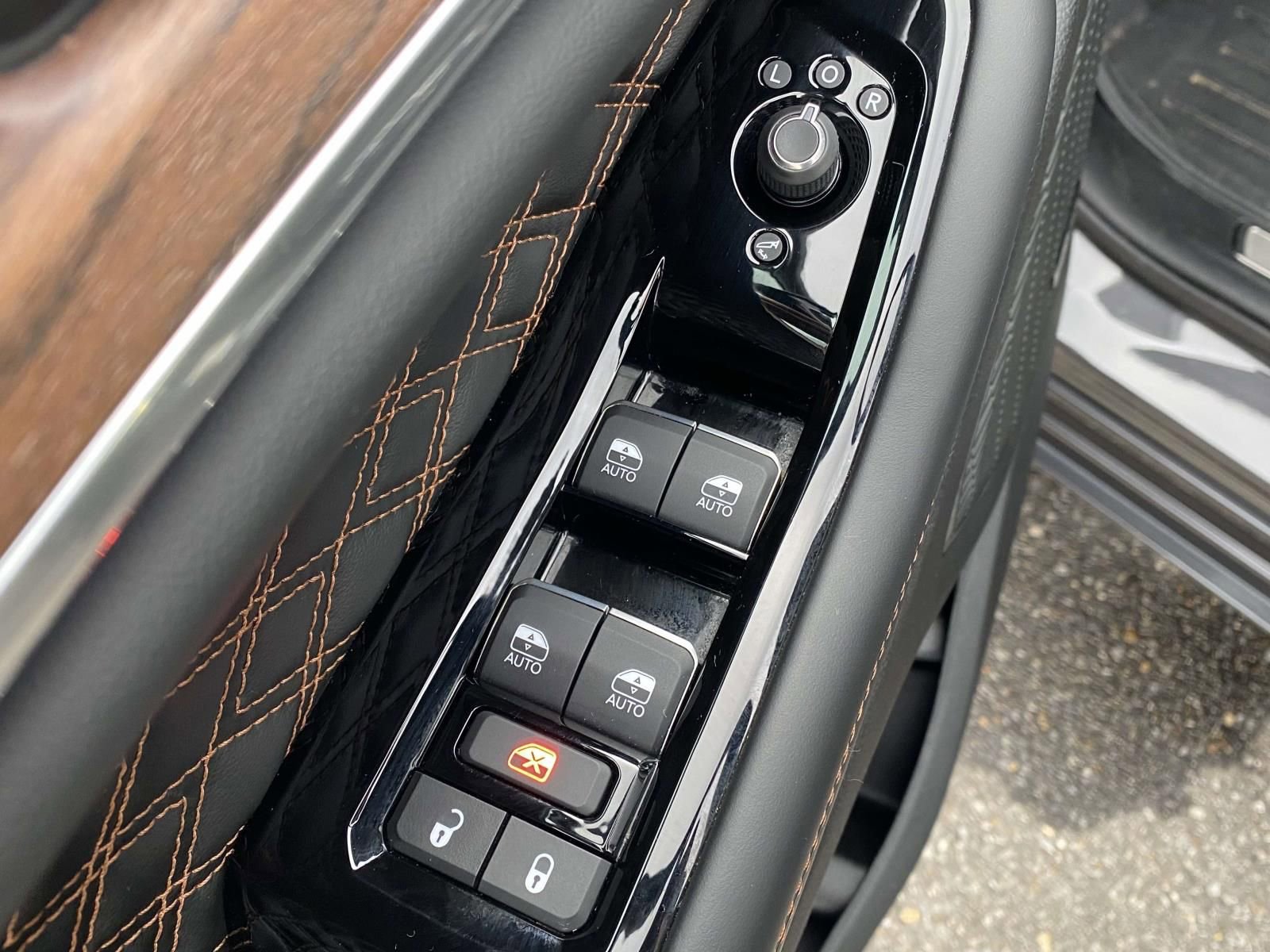 Used 2023 Jeep Grand Cherokee L Summit w/ High Altitude Package image 18