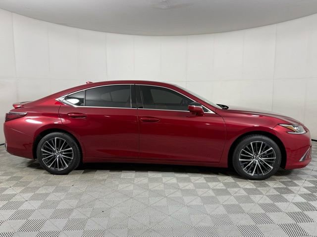 Certified 2022 Lexus ES 300h w/ Premium Package image 13
