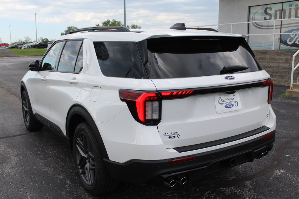 New 2026 Ford Explorer ST w/ Sun And Sound Package AWD/4WD image 3
