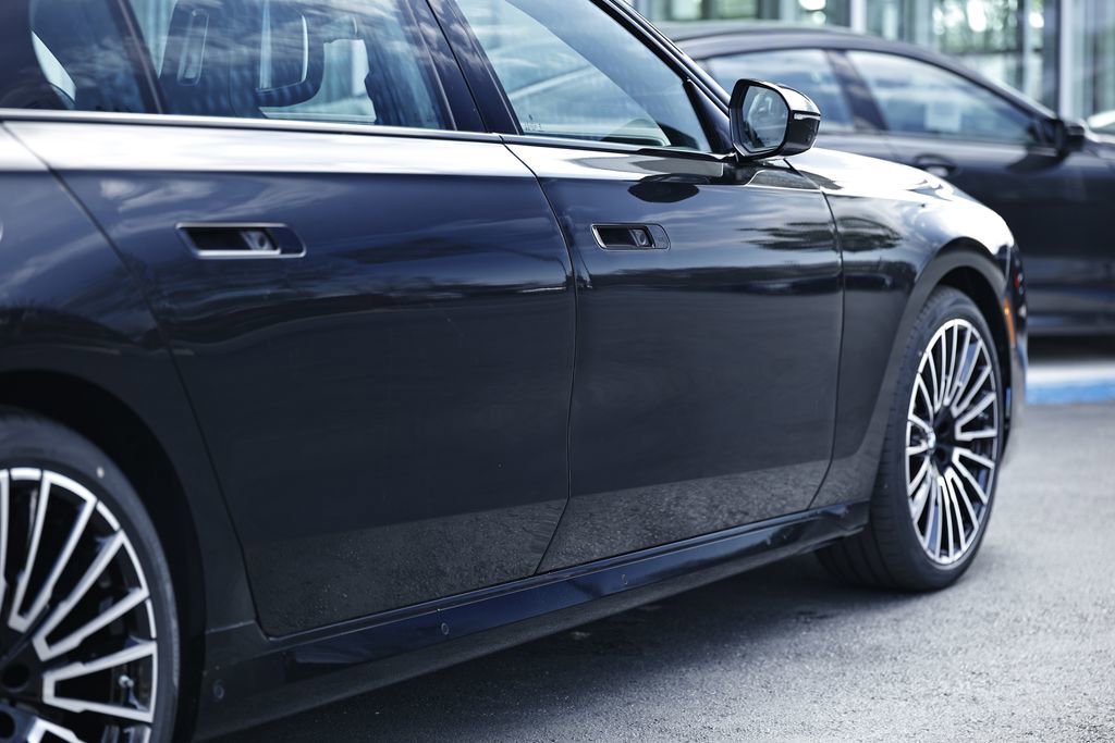 New 2026 BMW 740i w/ Executive Package image 8