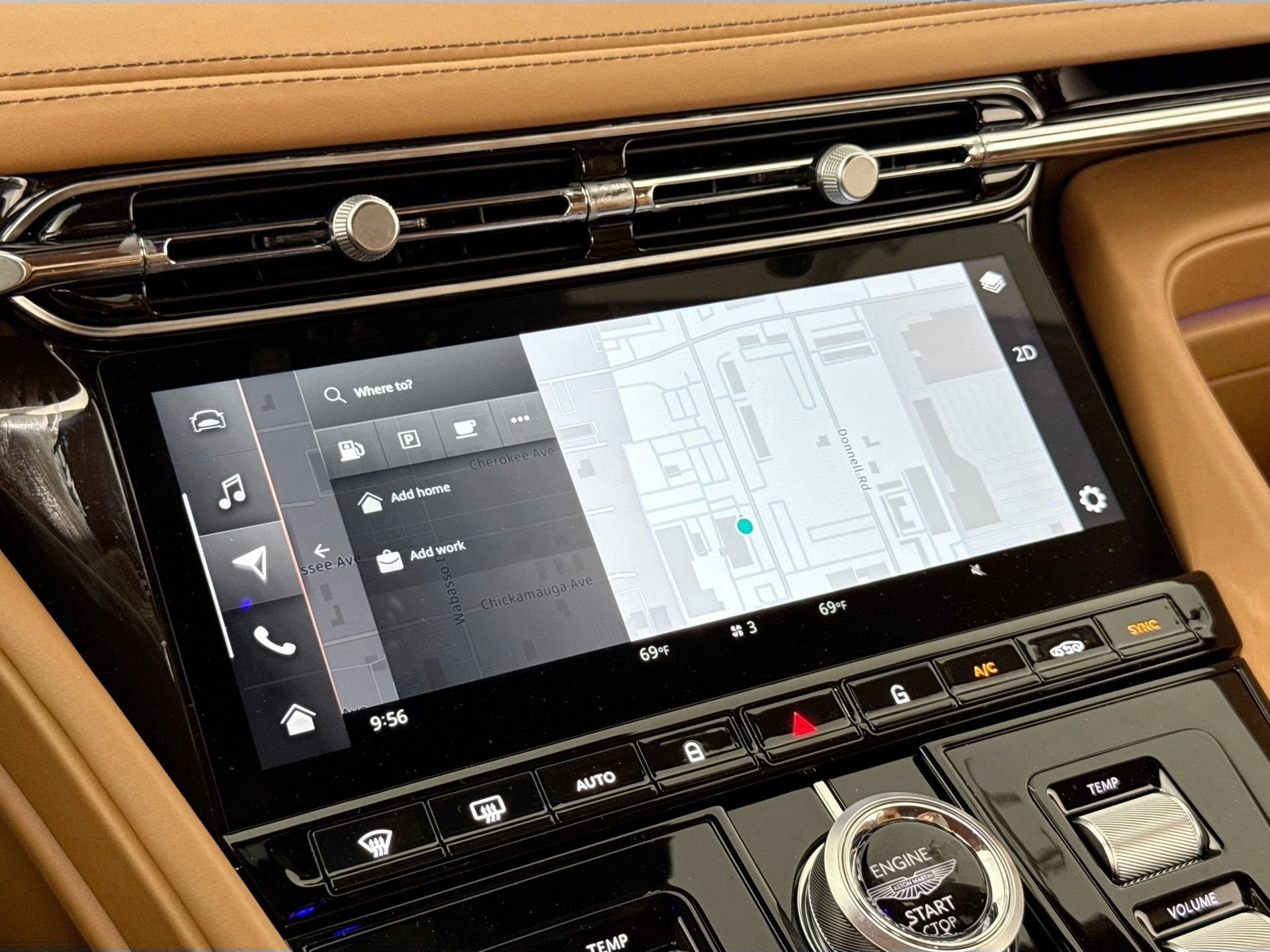 Used 2024 Aston Martin DB12 Coupe RWD image 13