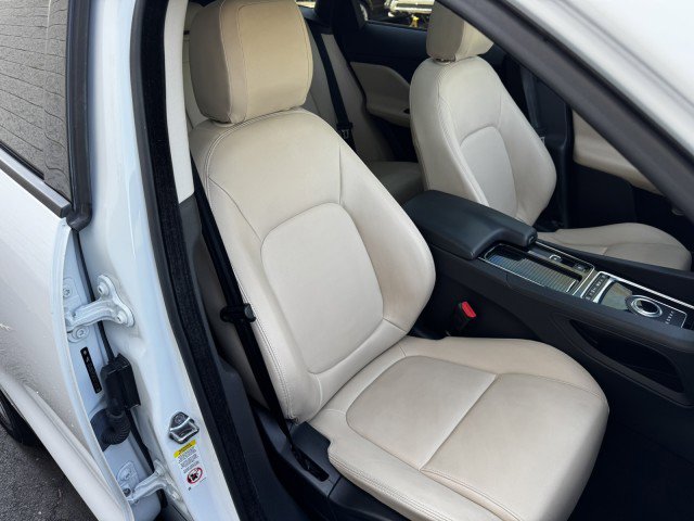 Used 2018 Jaguar F-PACE Premium AWD/4WD image 38