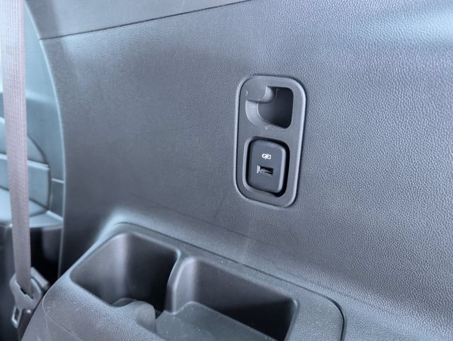 Used 2023 Chevrolet Traverse LT FWD image 28