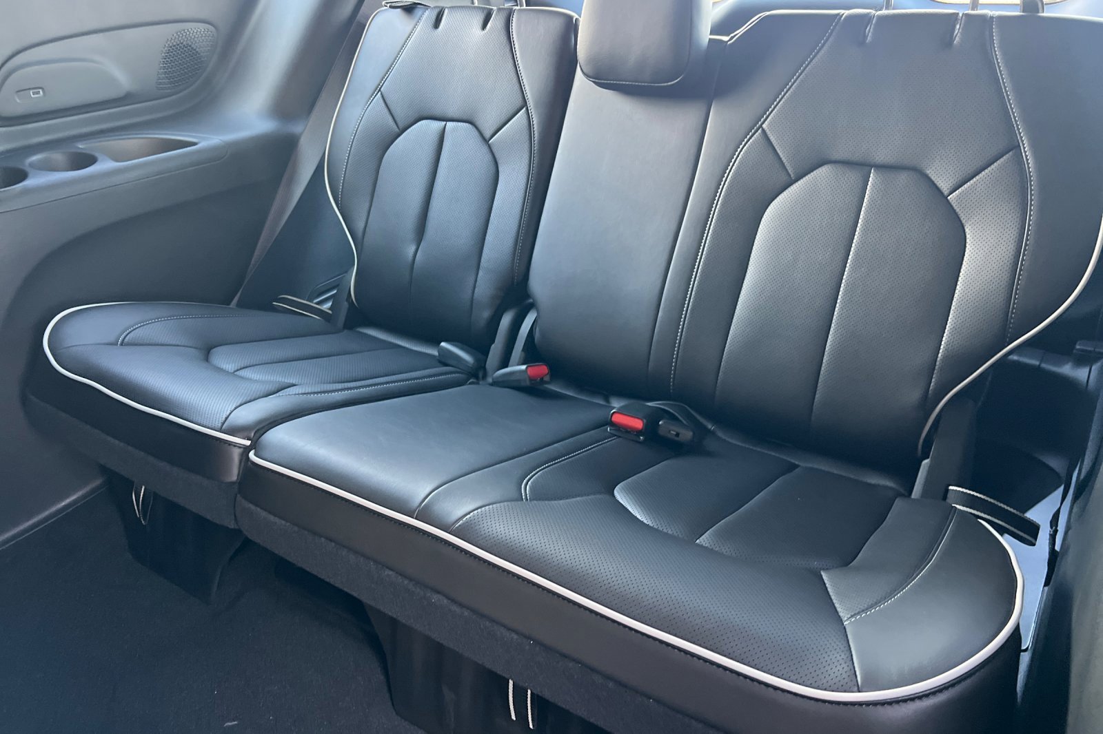 New 2026 Chrysler Pacifica Limited w/ S Appearance Package image 13