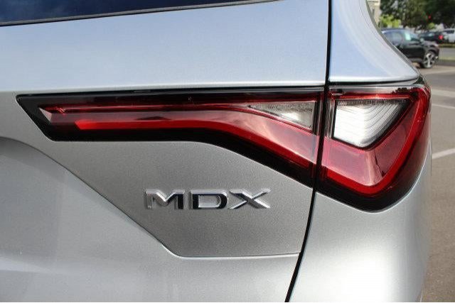 Used 2025 Acura MDX w/ Technology Package FWD image 15