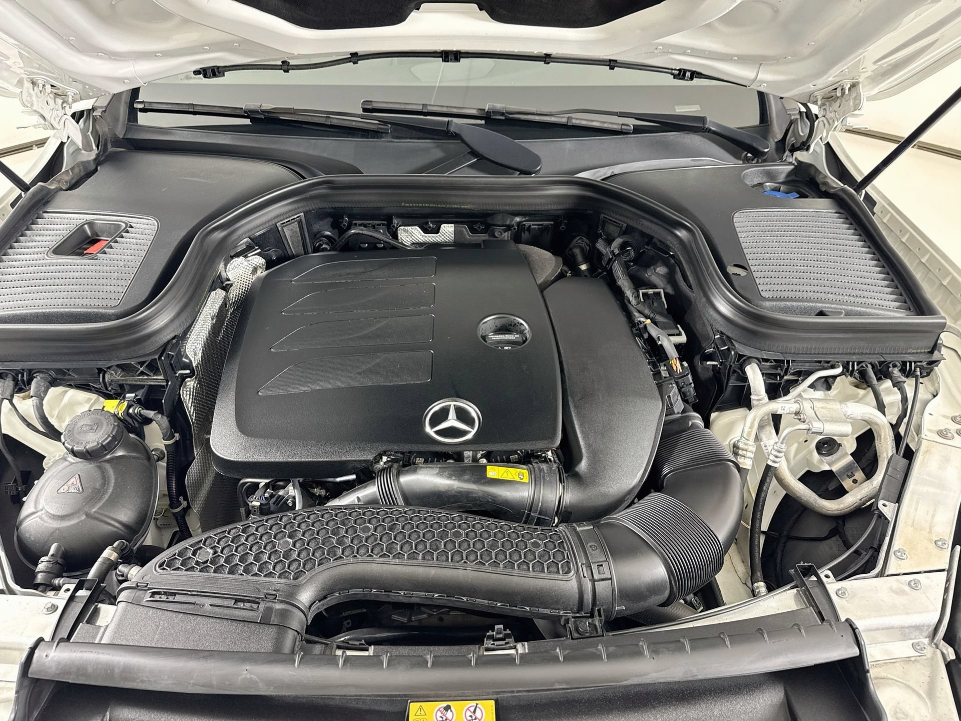Certified 2023 Mercedes-Benz GLC 300 4MATIC Coupe image 32