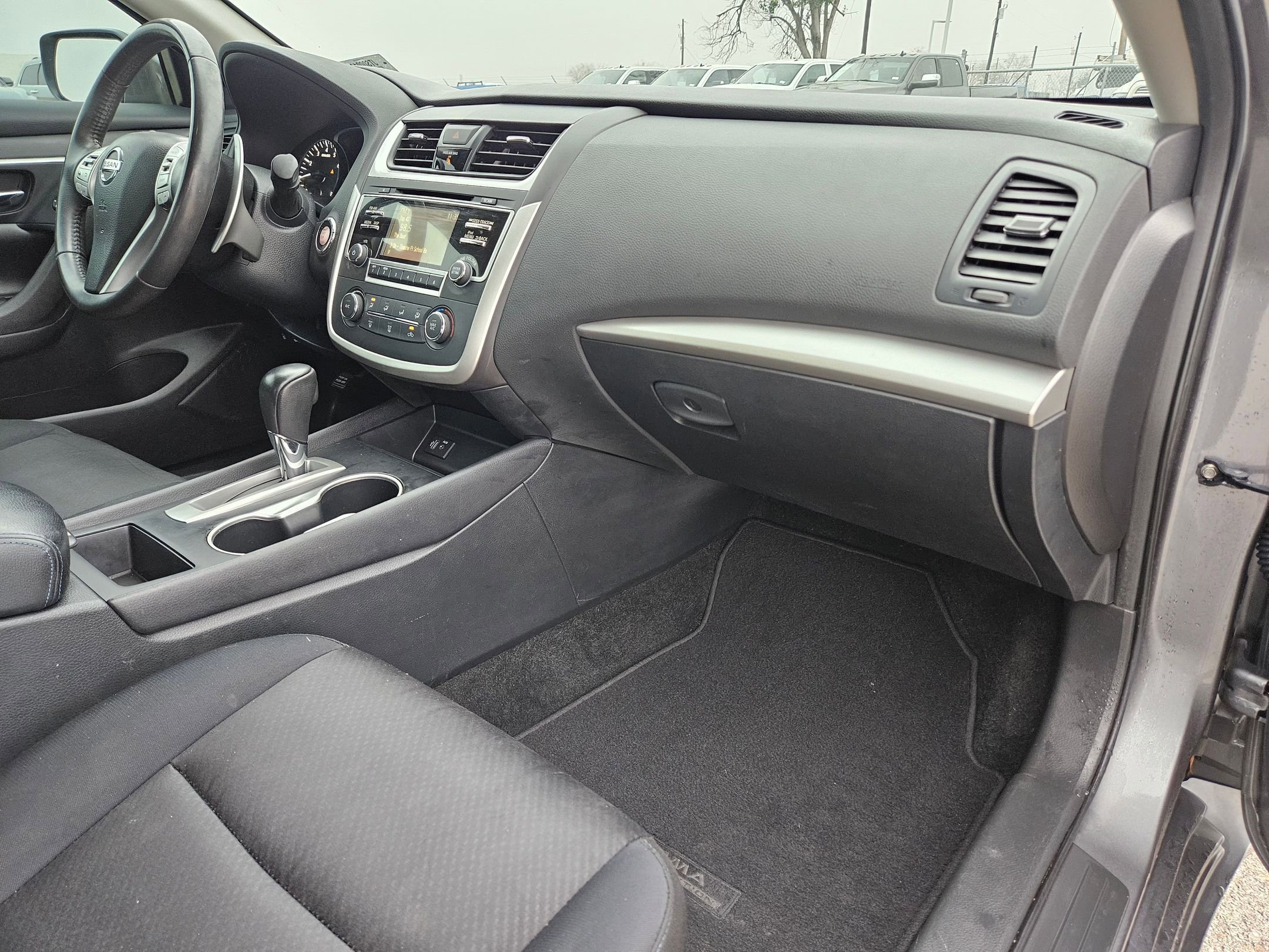 Used 2017 Nissan Altima 2.5 SR w/ Midnight Edition Package image 28