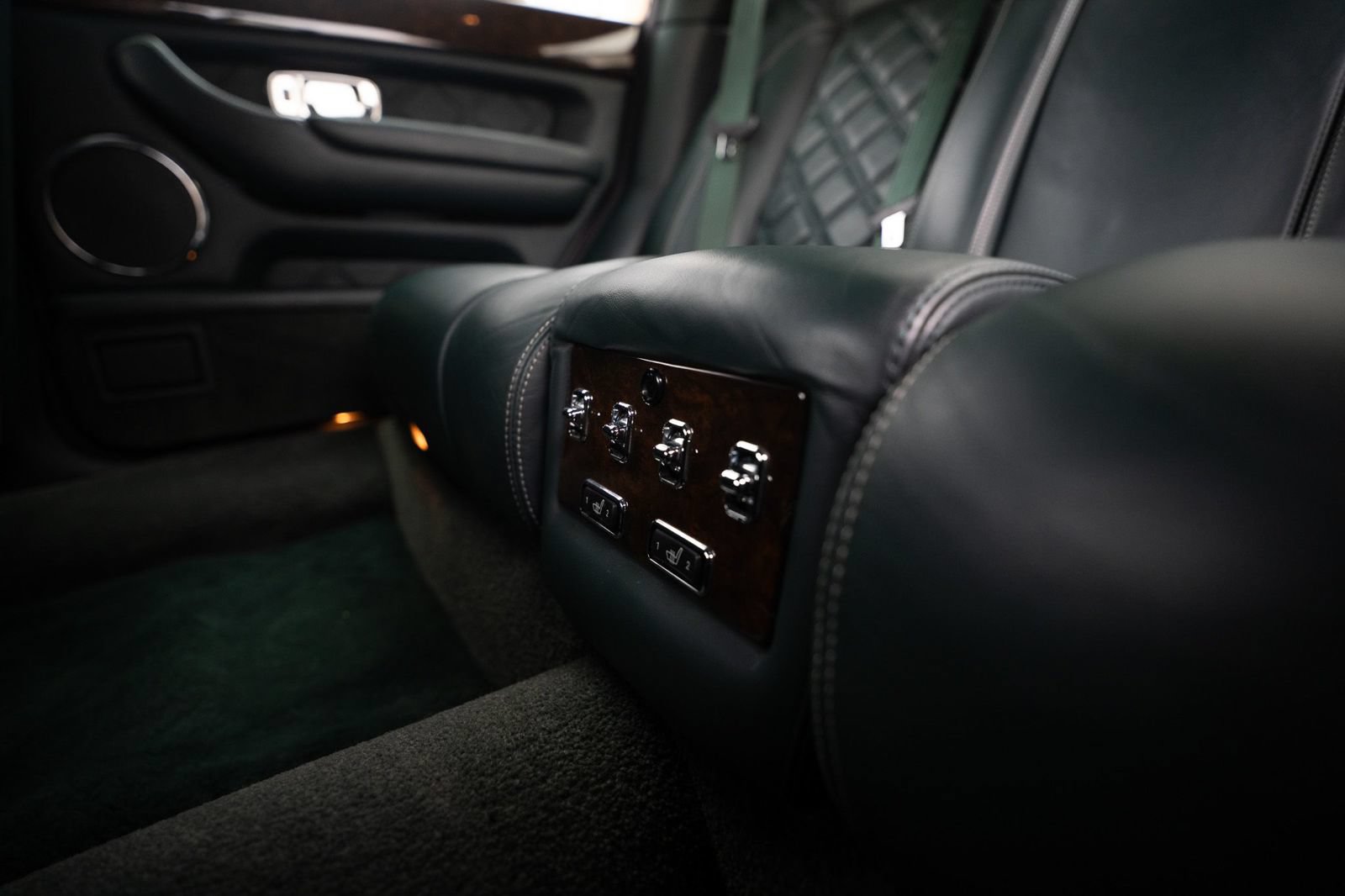 Used 2005 Bentley Arnage T RWD image 40
